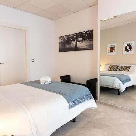 Saenz Gallery By Bossh! Apartment *