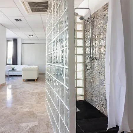 Saenz Gallery By Bossh! Apartment