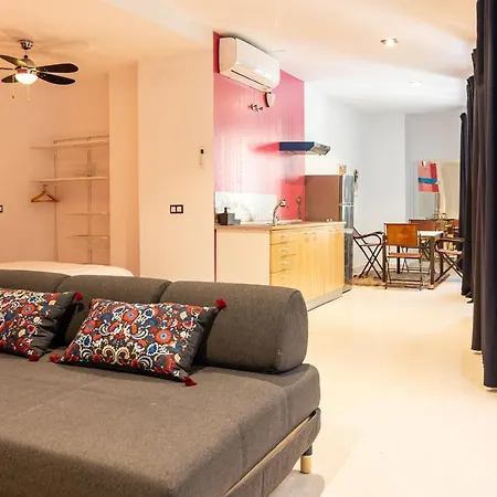 Saenz Gallery By Bossh! Apartment *
