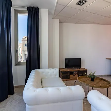 Saenz Gallery By Bossh! Apartment *